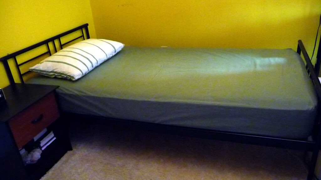 Comparing size of a Twin mattress for a daybed.