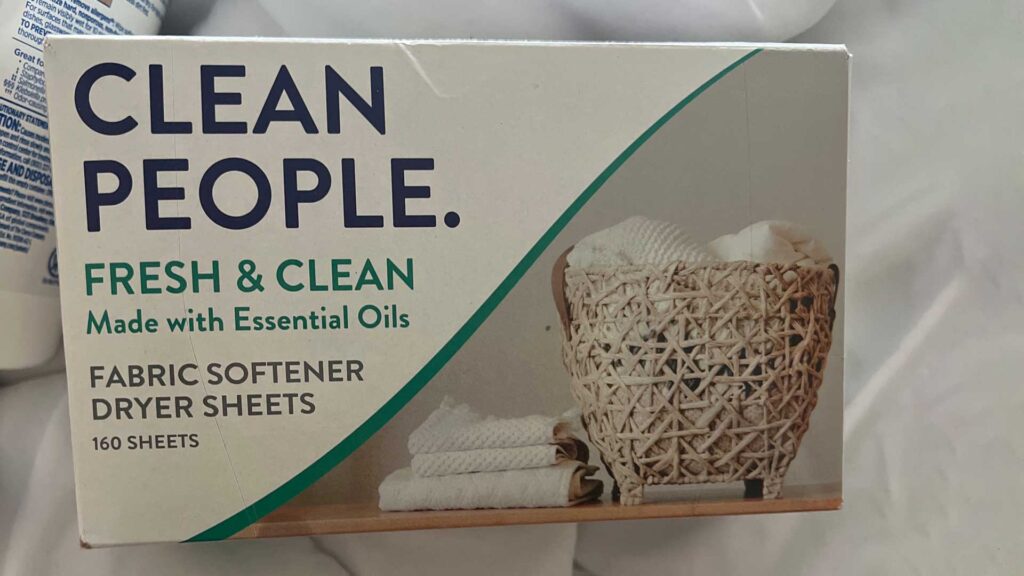 Use of fabric softener dryer sheets to repel bed bugs?